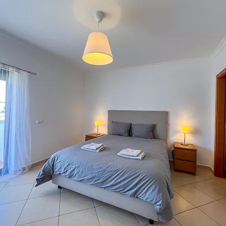 Charming 3-bedroom With Pool In