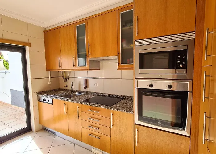 別荘 Charming 3-bedroom With Pool In アルブフェイラ