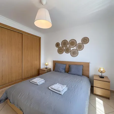 Charming 3-bedroom With Pool In *