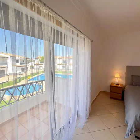 Hébergement de vacances Charming 3-bedroom With Pool In *